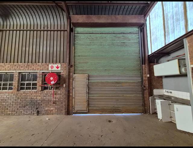 194M² WAREHOUSE TO LET IN WADEVILLE